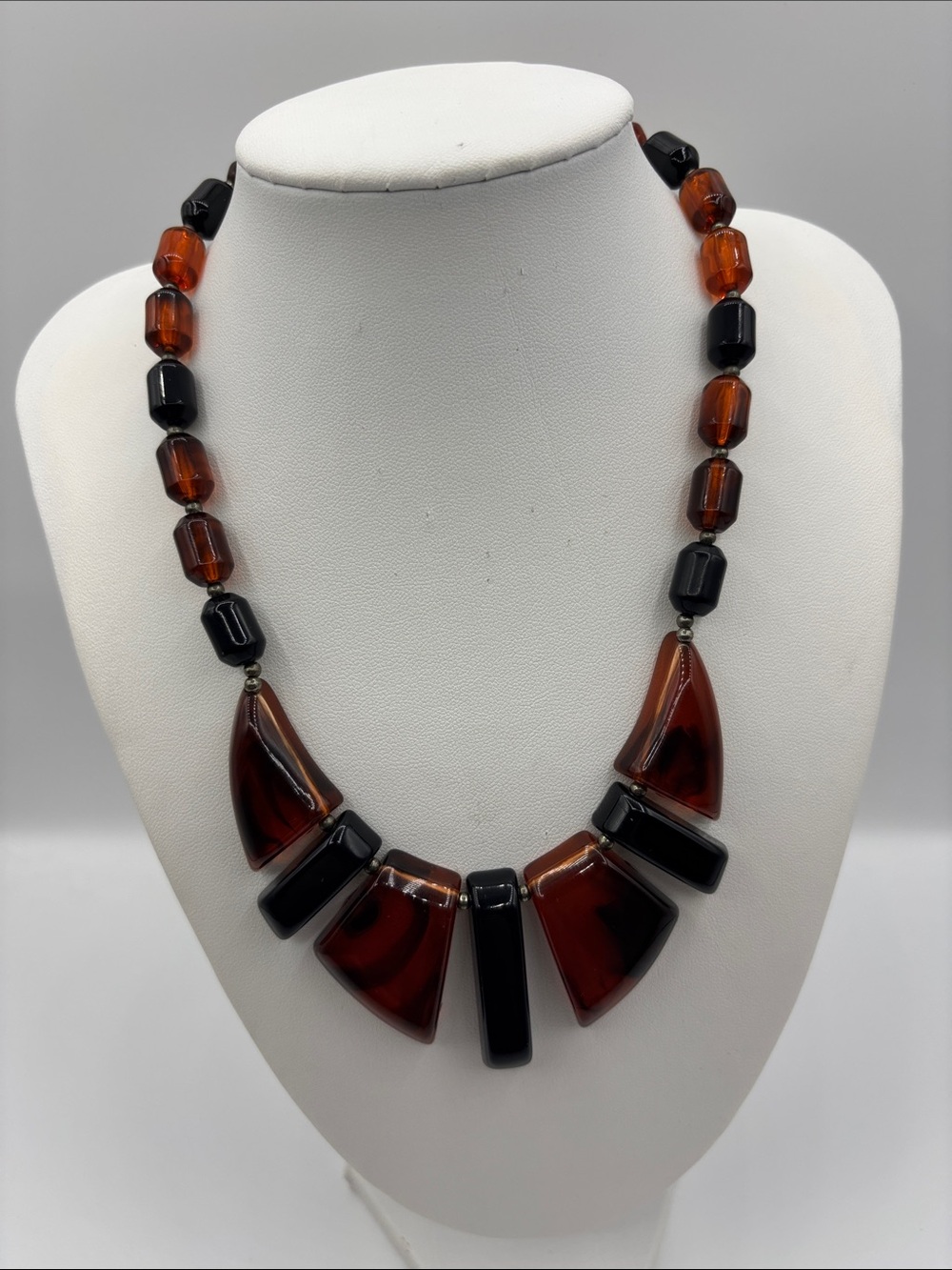 Vintage 1970 ’s Rootbeer and Black Acrylic Geometric Necklace JP472
